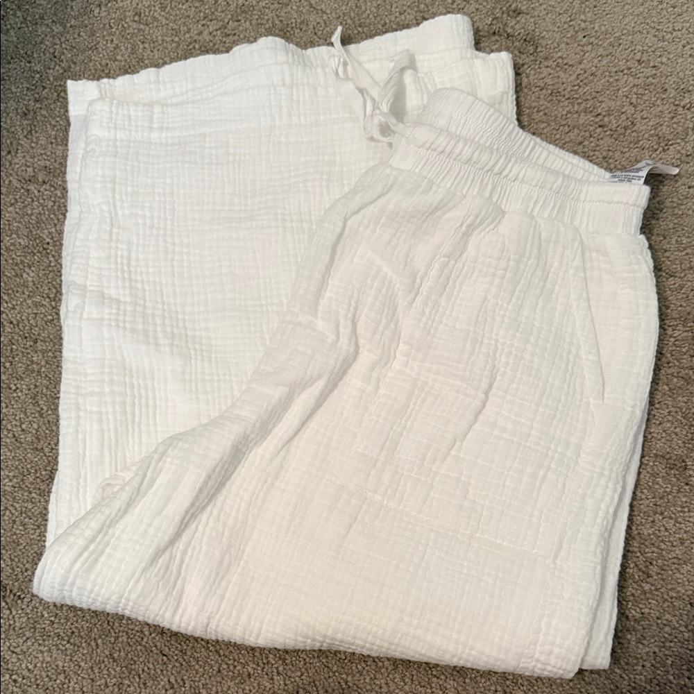 Splendid Gauze Cropped Lined Pants